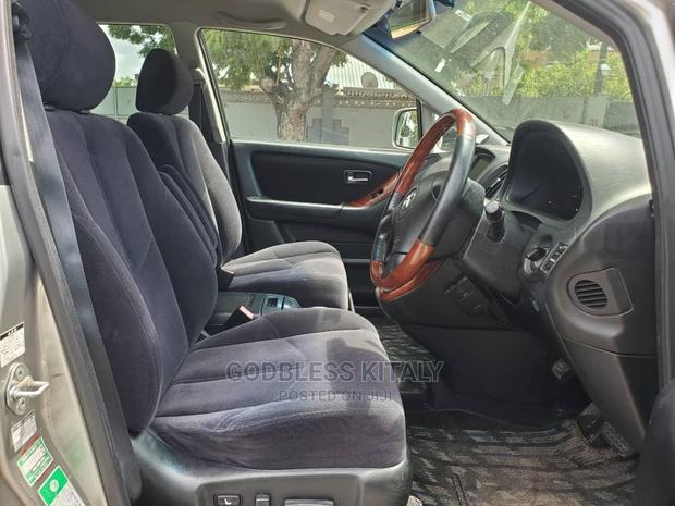 Toyota Harrier 2001 Silver