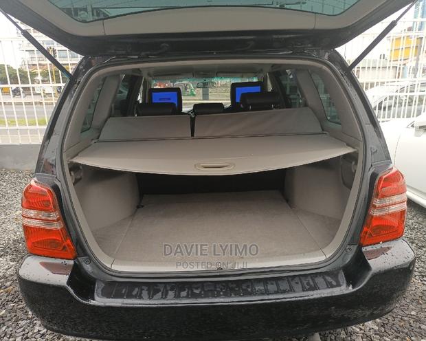 Toyota Kluger 2001 Black