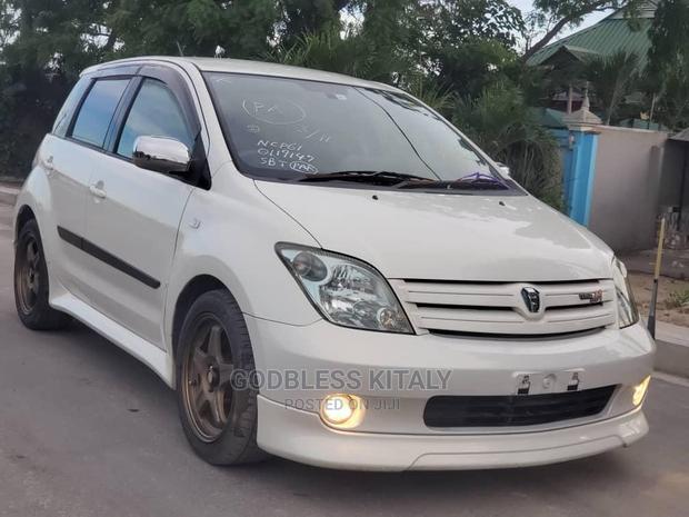 Toyota IST 2005 White