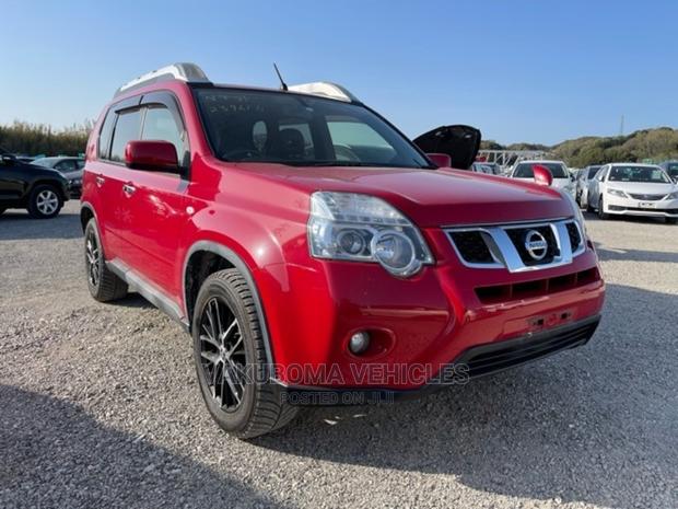 Nissan X-Trail 2012 Red