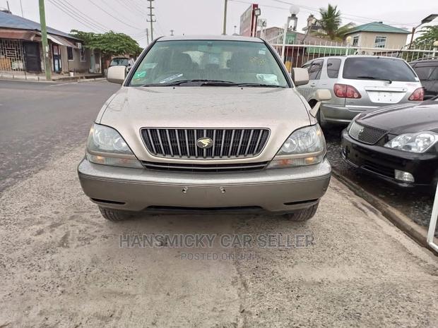 Toyota Harrier 1998 Beige
