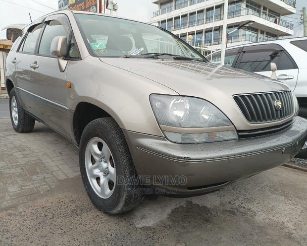 Toyota Harrier 1998 Beige
