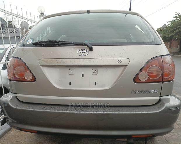 Toyota Harrier 1998 Beige