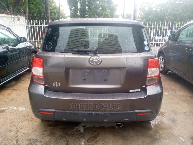 Toyota IST 2005 Gray