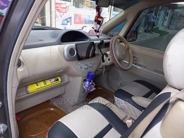 Toyota Porte 2005 Gray