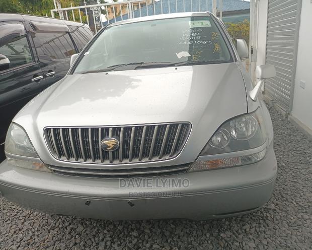 Toyota Harrier 1998 Silver
