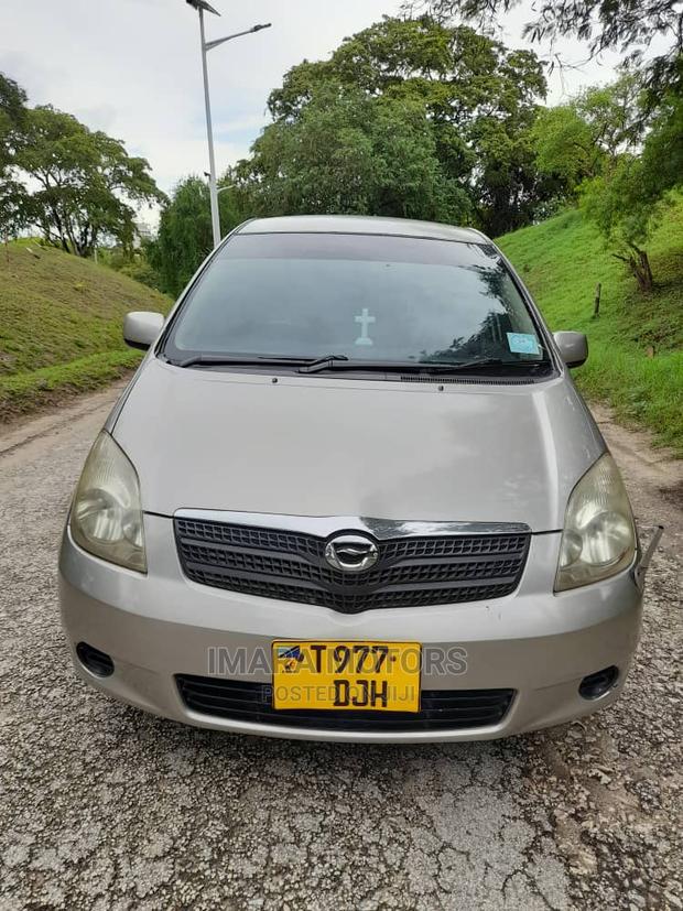 Toyota Corolla Spacio 2004 Silver