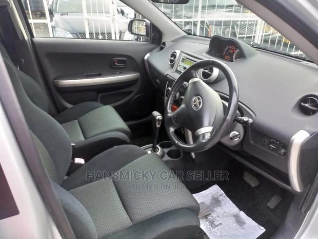 Toyota IST 2005 Silver