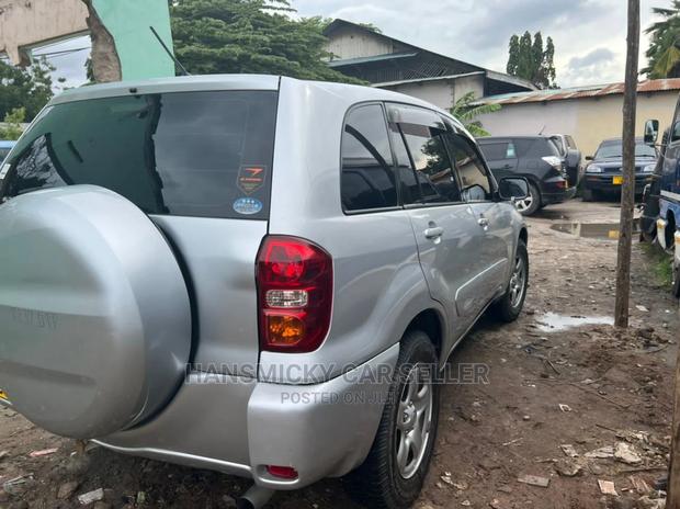 Toyota RAV4 2005 Silver