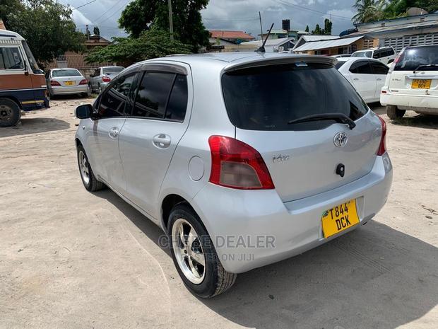 Toyota Vitz 1.3 AWD 3dr 2005 Silver