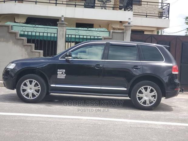 Volkswagen Touareg 2009 Black