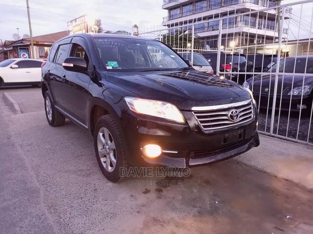 Toyota Vanguard 2011 Black