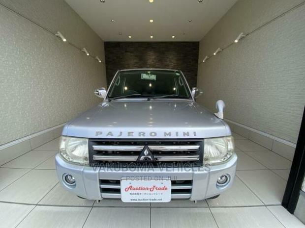 Mitsubishi Pajero 2009 Silver