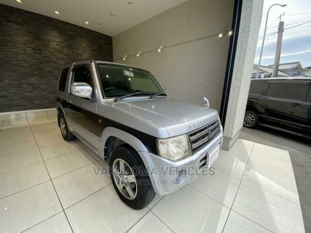 Mitsubishi Pajero 2009 Silver