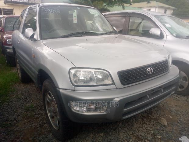 Toyota RAV4 1997 Silver