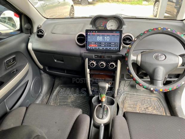 Toyota IST 2004 White