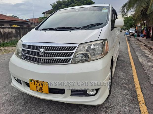 Toyota Alphard 2004 White
