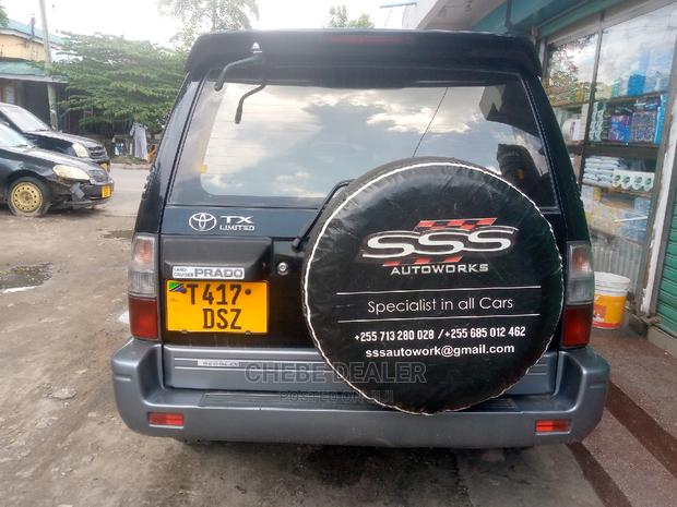 Toyota Land Cruiser 100 4.2 2008 Black