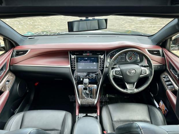 Toyota Harrier 2.5 Hybrid 4WD 2014 Black