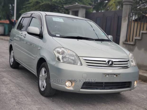 Toyota Raum 2008 Beige