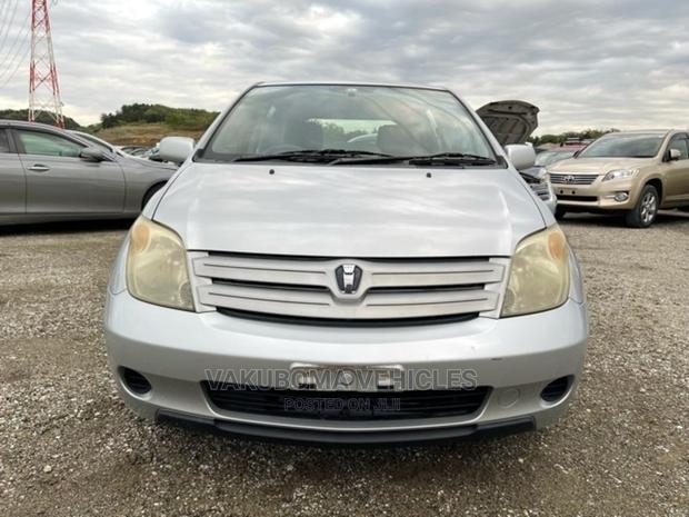 Toyota IST 2003 Silver