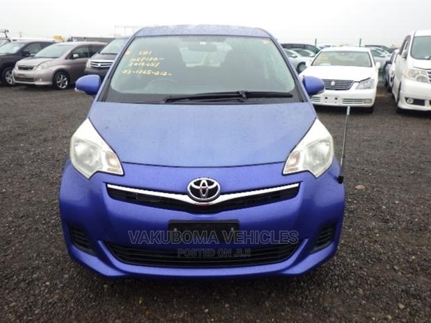 Toyota Ractis 2011 Blue