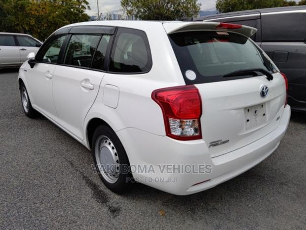 Toyota Corolla Fielder 2015 Pearl