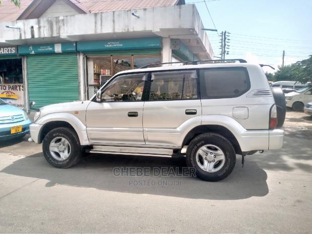 Toyota Land Cruiser 100 4.7 Executive 2006 Silver