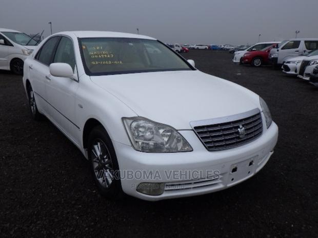 Toyota Crown 2007 White