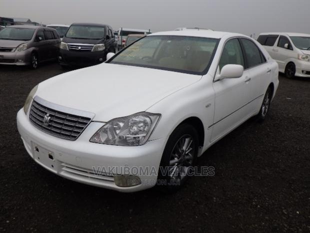 Toyota Crown 2007 White