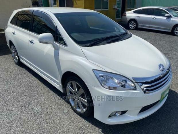 Toyota Mark X Zio 2010 Pearl