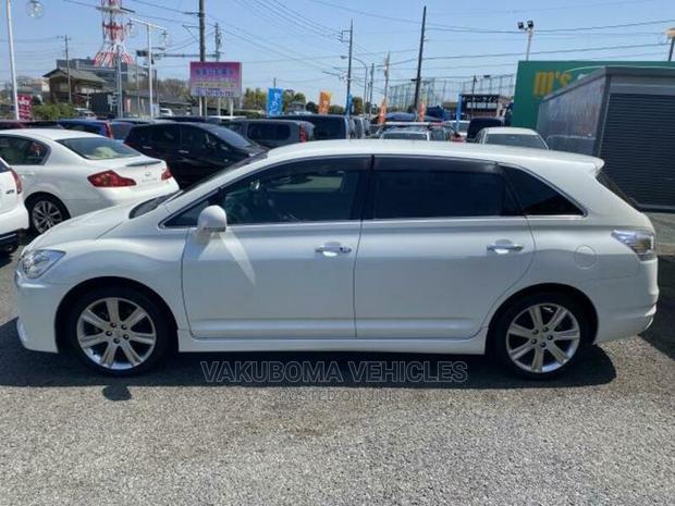 Toyota Mark X Zio 2010 Pearl