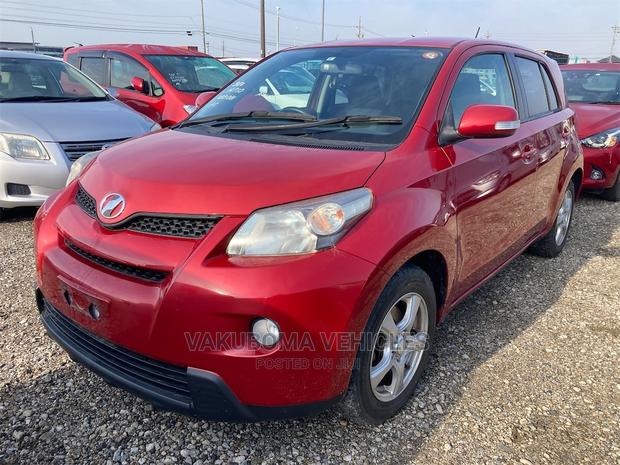 Toyota IST 2009 Red