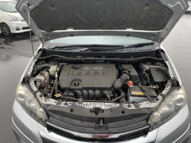 Toyota Wish 2013 Silver