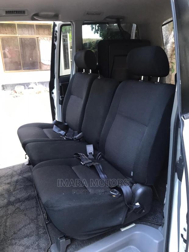 Toyota Noah 2005 White