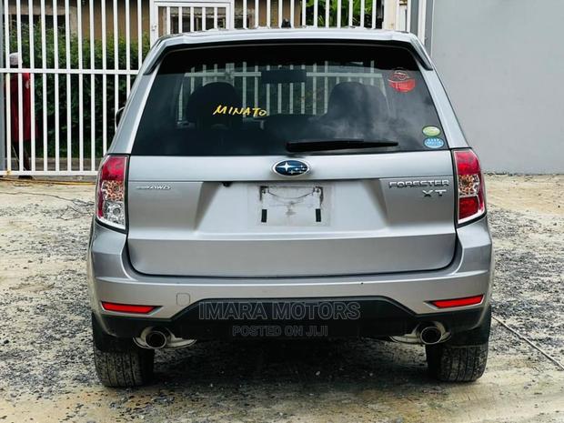 Subaru Forester 2010 Silver