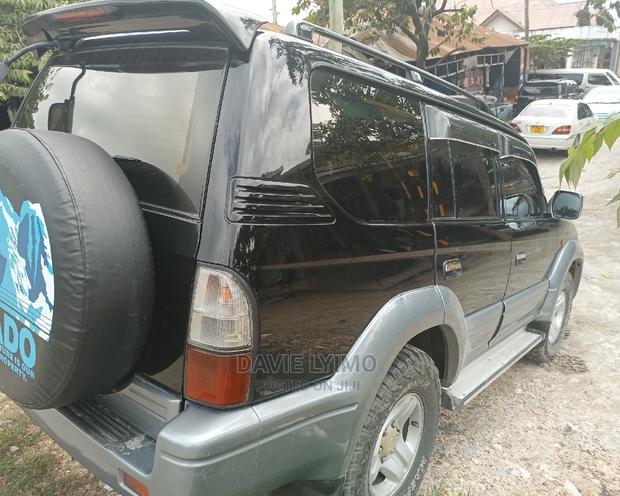Toyota Land Cruiser Prado 2002 Black