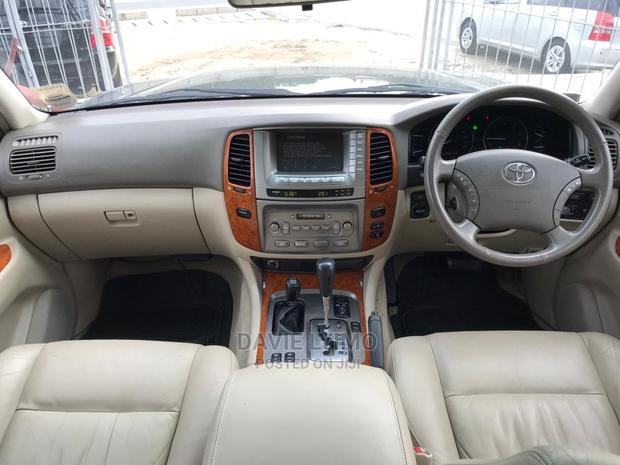 Toyota Land Cruiser 2005 Black