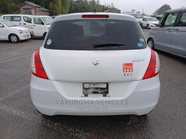 Suzuki Swift 2015 Pearl