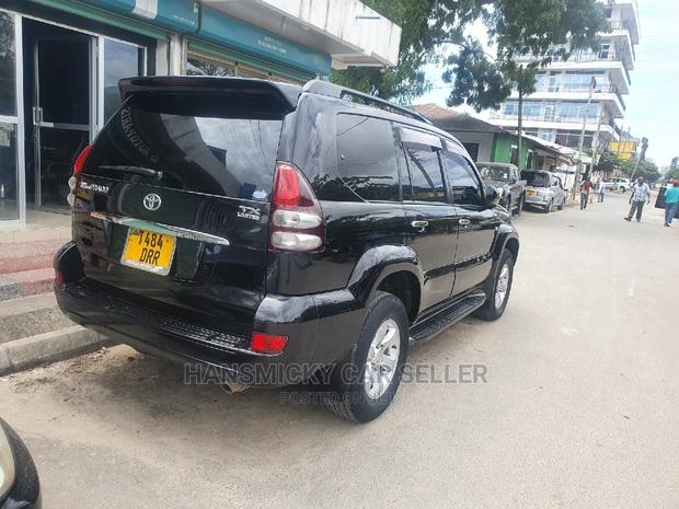 Toyota Land Cruiser Prado 2006 Black
