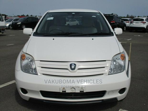 Toyota IST 2003 White