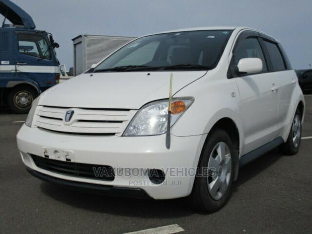 Toyota IST 2003 White