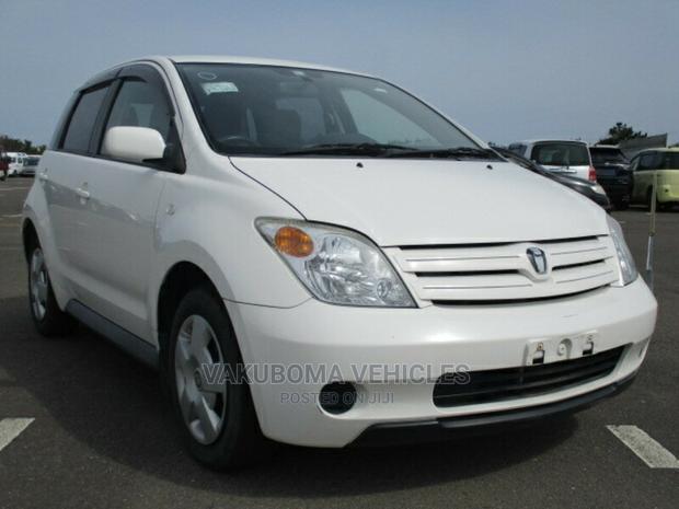 Toyota IST 2003 White