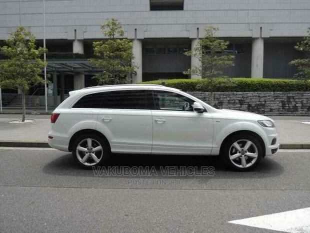 Audi Q7 2012 Pearl