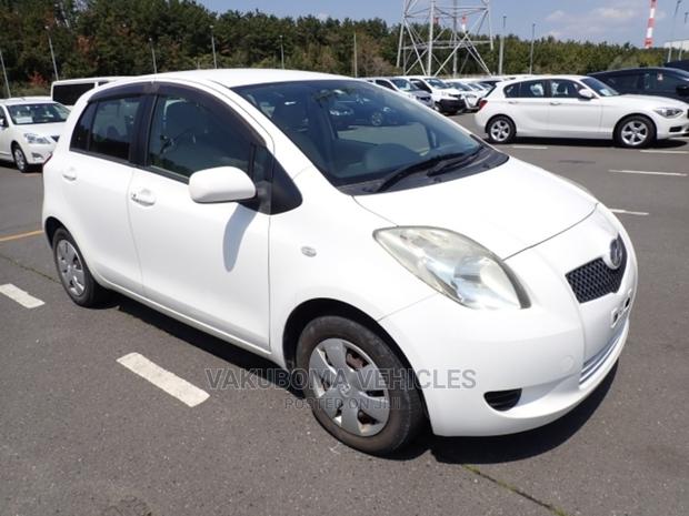 Toyota Vitz 2006 White