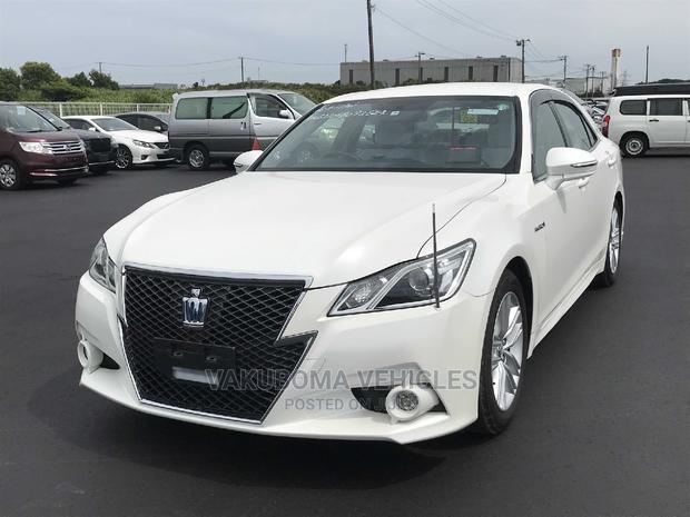 Toyota Crown Majesta 2015 Pearl