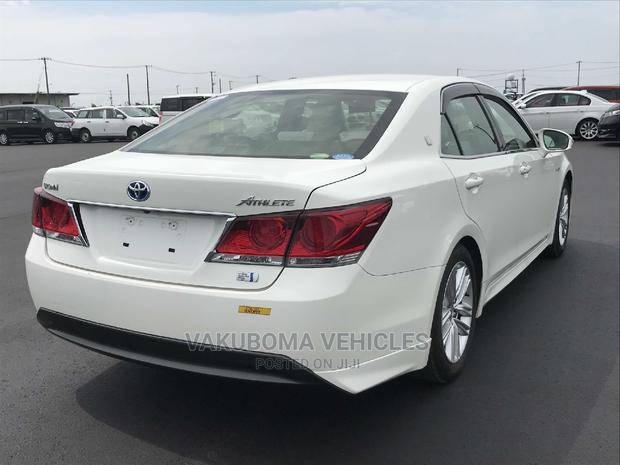 Toyota Crown Majesta 2015 Pearl