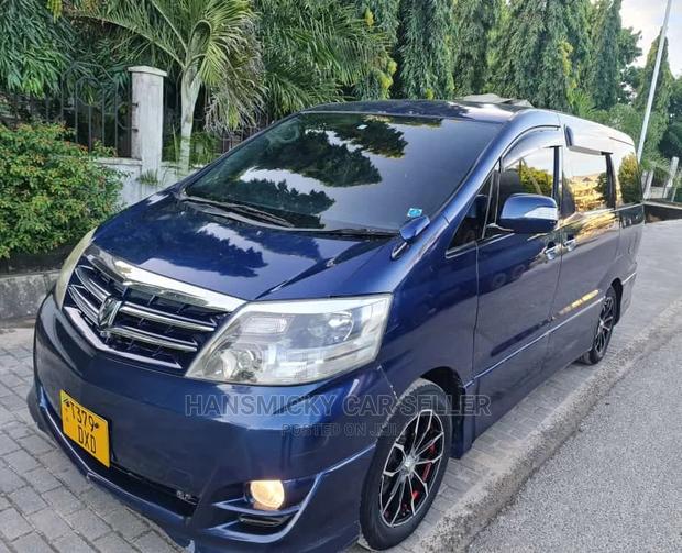 Toyota Alphard 2004 Blue