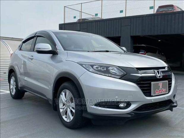 Honda Vezel 2014 Silver