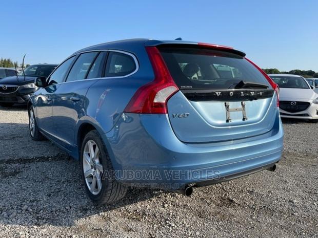 Volvo V60 2013 Blue